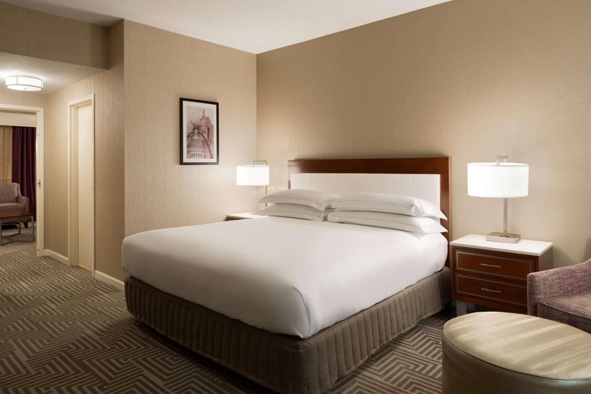 Hilton St. Louis Frontenac Buitenkant foto